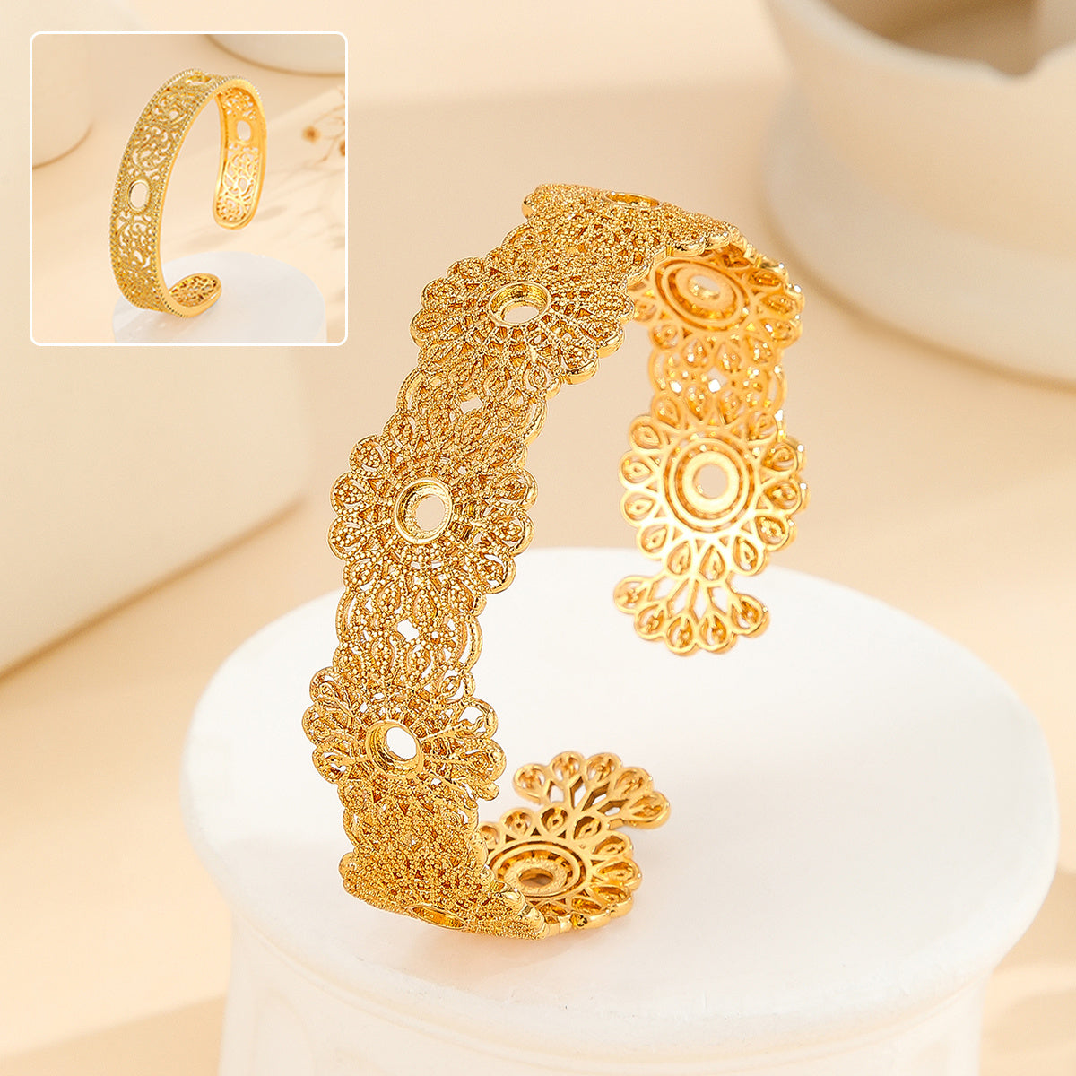 1pcs Luxury Style Gold Bracelet Hollowed Out Lace Flower Design Jewelry